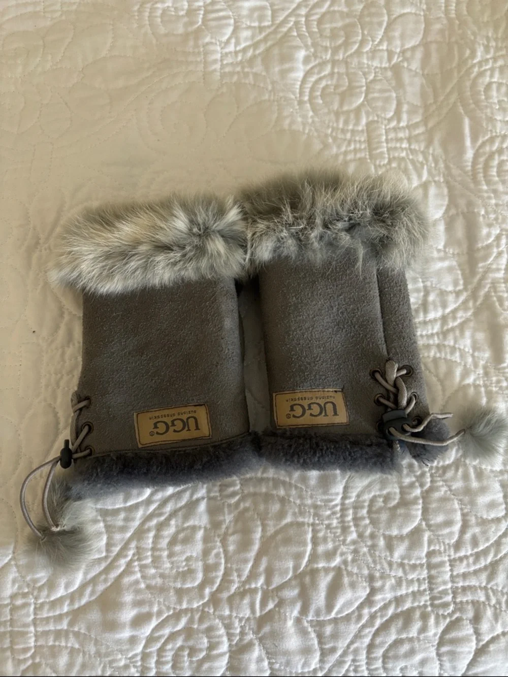 Uggs Fur Fingerless Mittens - Gray